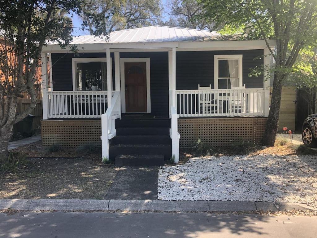 Вилла Chic Retreat In Downtown St Augustine Сент-Огастин Экстерьер фото