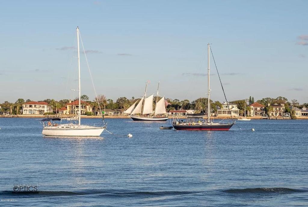 Вилла Chic Retreat In Downtown St Augustine Сент-Огастин Экстерьер фото